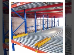 Capacité de 3000 lb Système de rangement de palettes par gravité