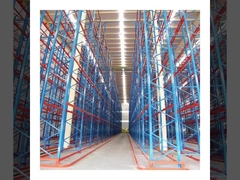 Centres logistiques Entrepôt de rangement de palettes à couloir étroit à charge lourde jusqu'à 2000 kg par palettes